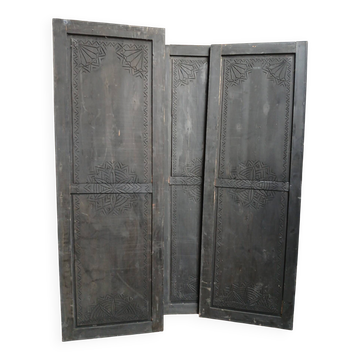 3 portes/ panneaux anciens en bois sculpté 