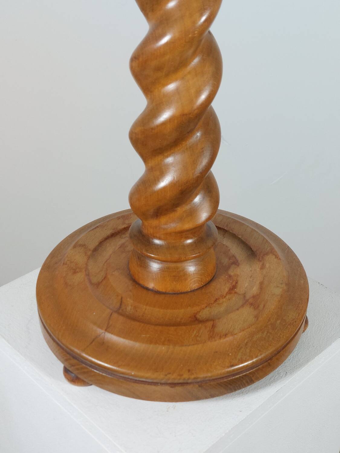 Vintage turned wooden spiral flower support