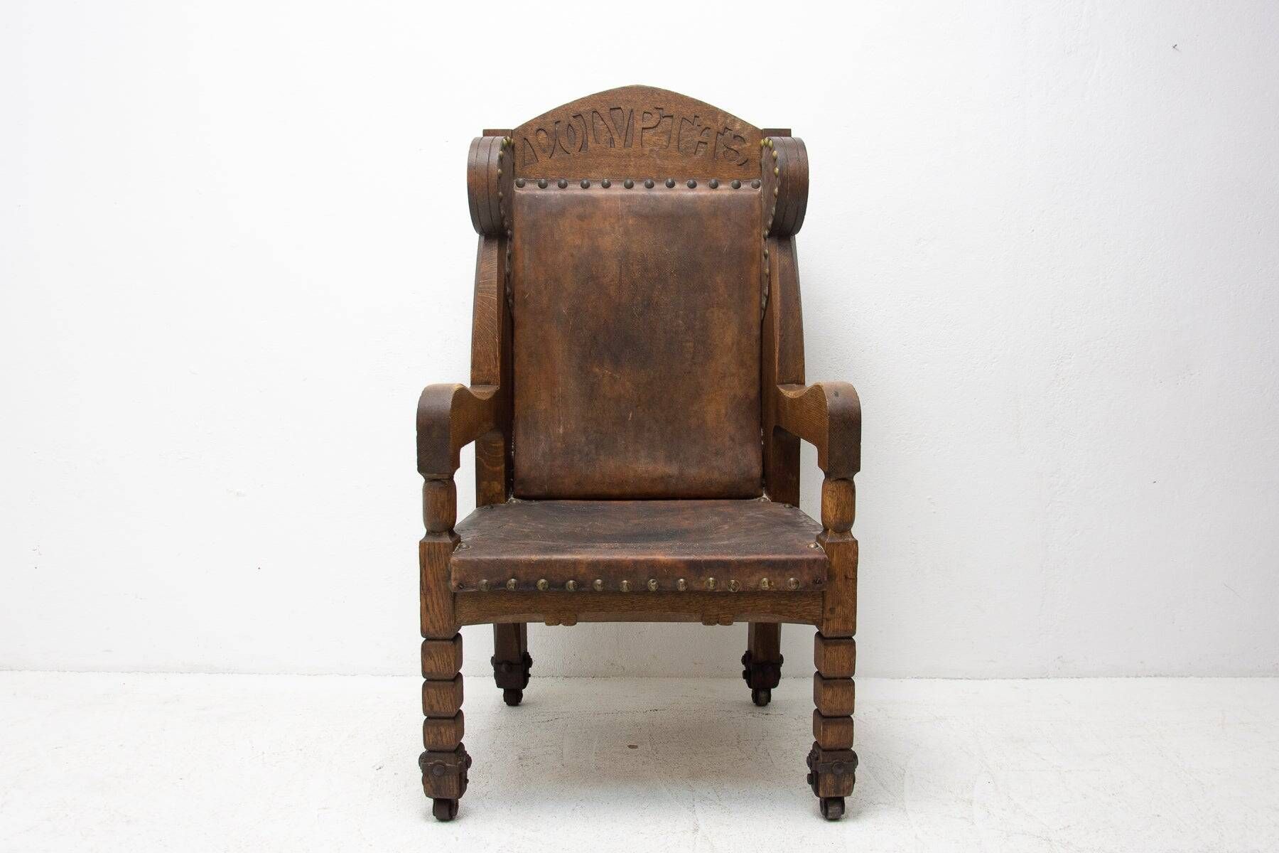 Late 19th century massive throne chair