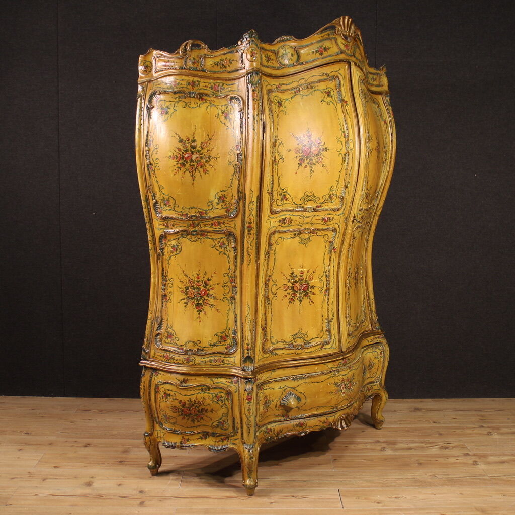 Wardrobe in Venetian style from the 60s