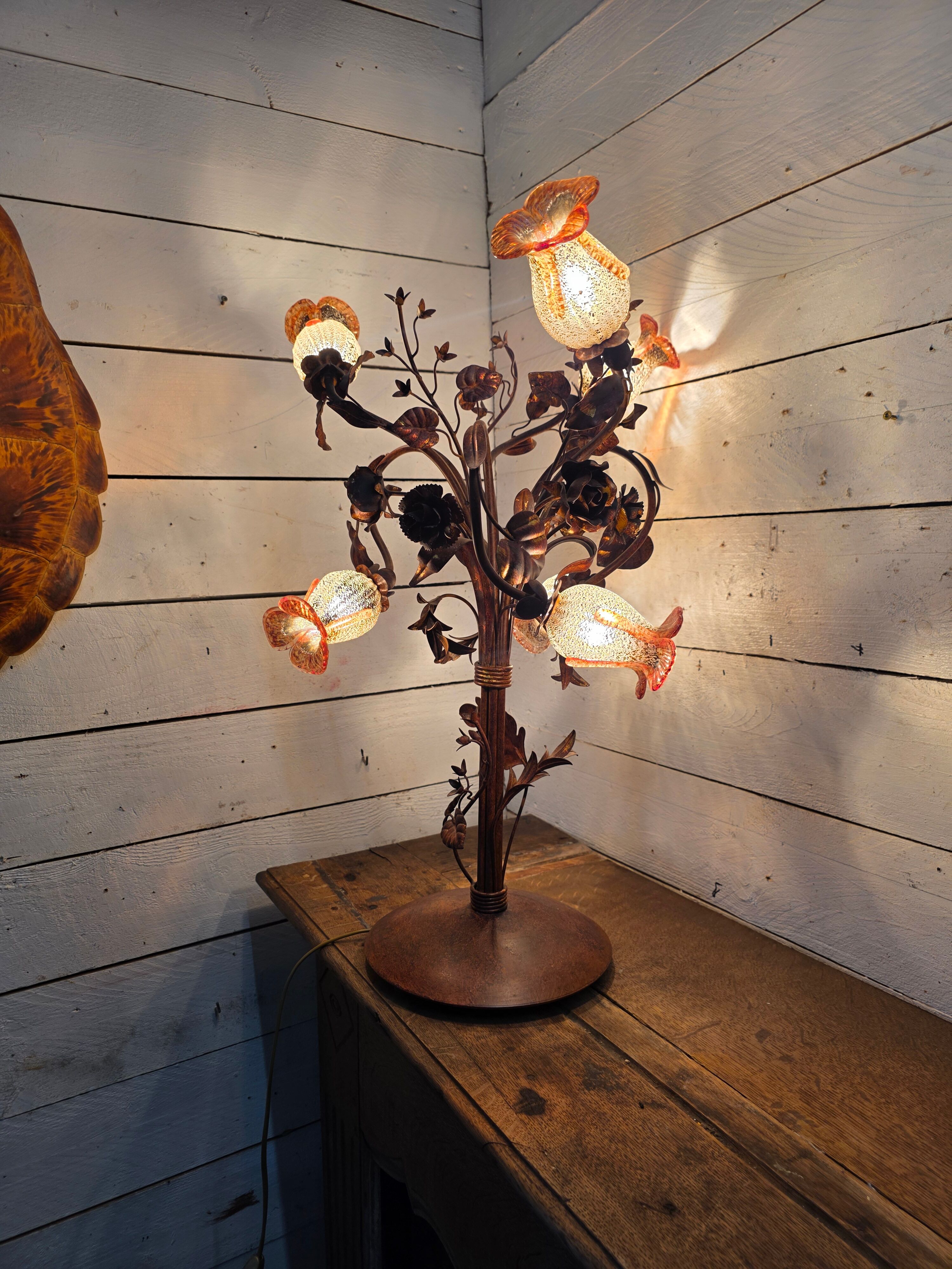 Lampe à poser en fer forgé massif brutaliste