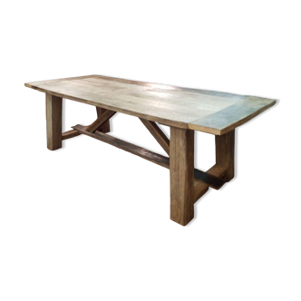 Farm table