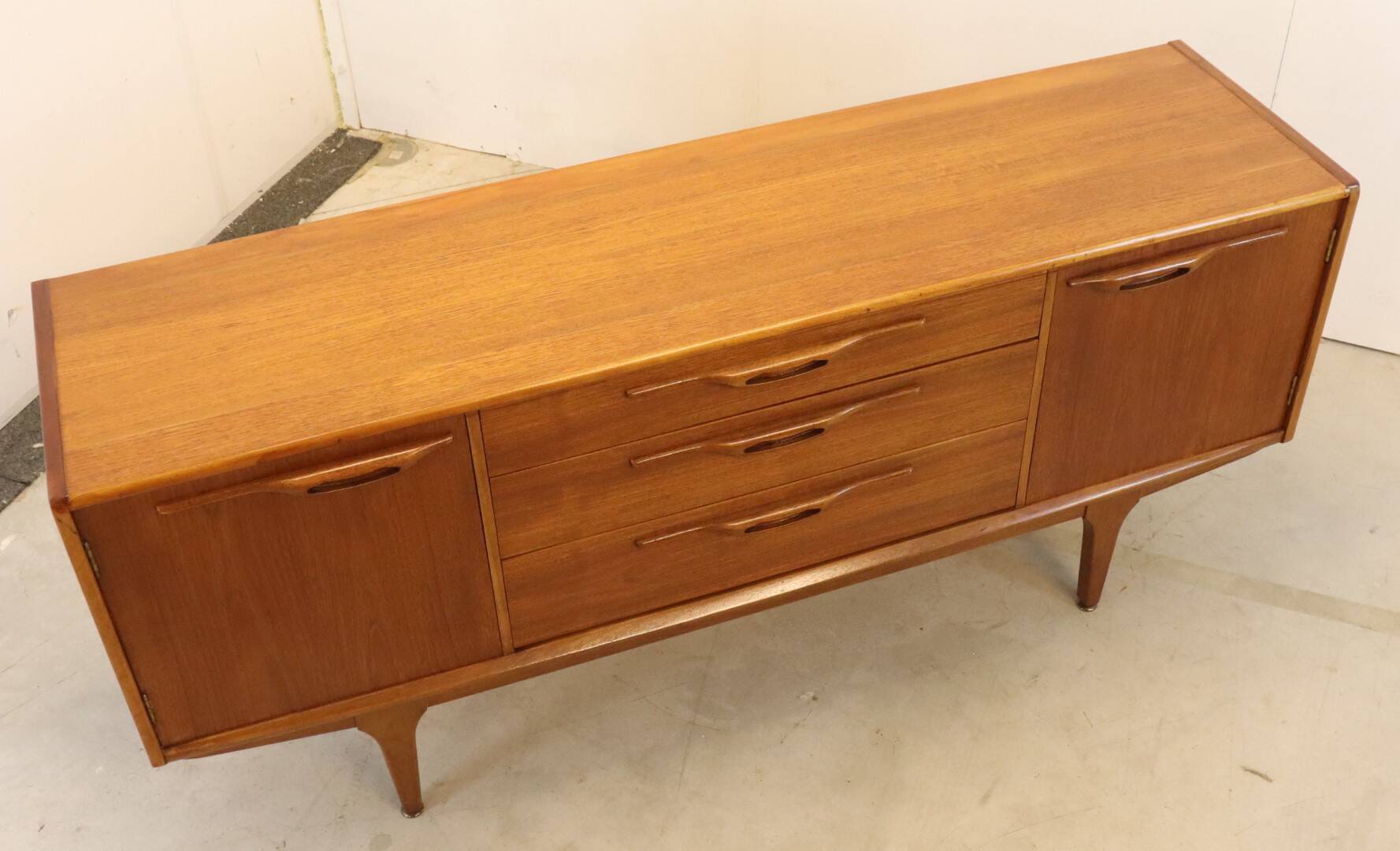 Vintage MCM Jentique 'Hoddlesden' sideboard