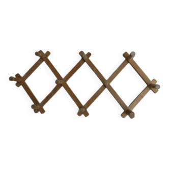 Porte-manteau accordéon en bois