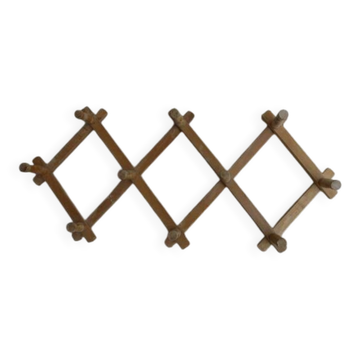 Porte-manteau accordéon en bois
