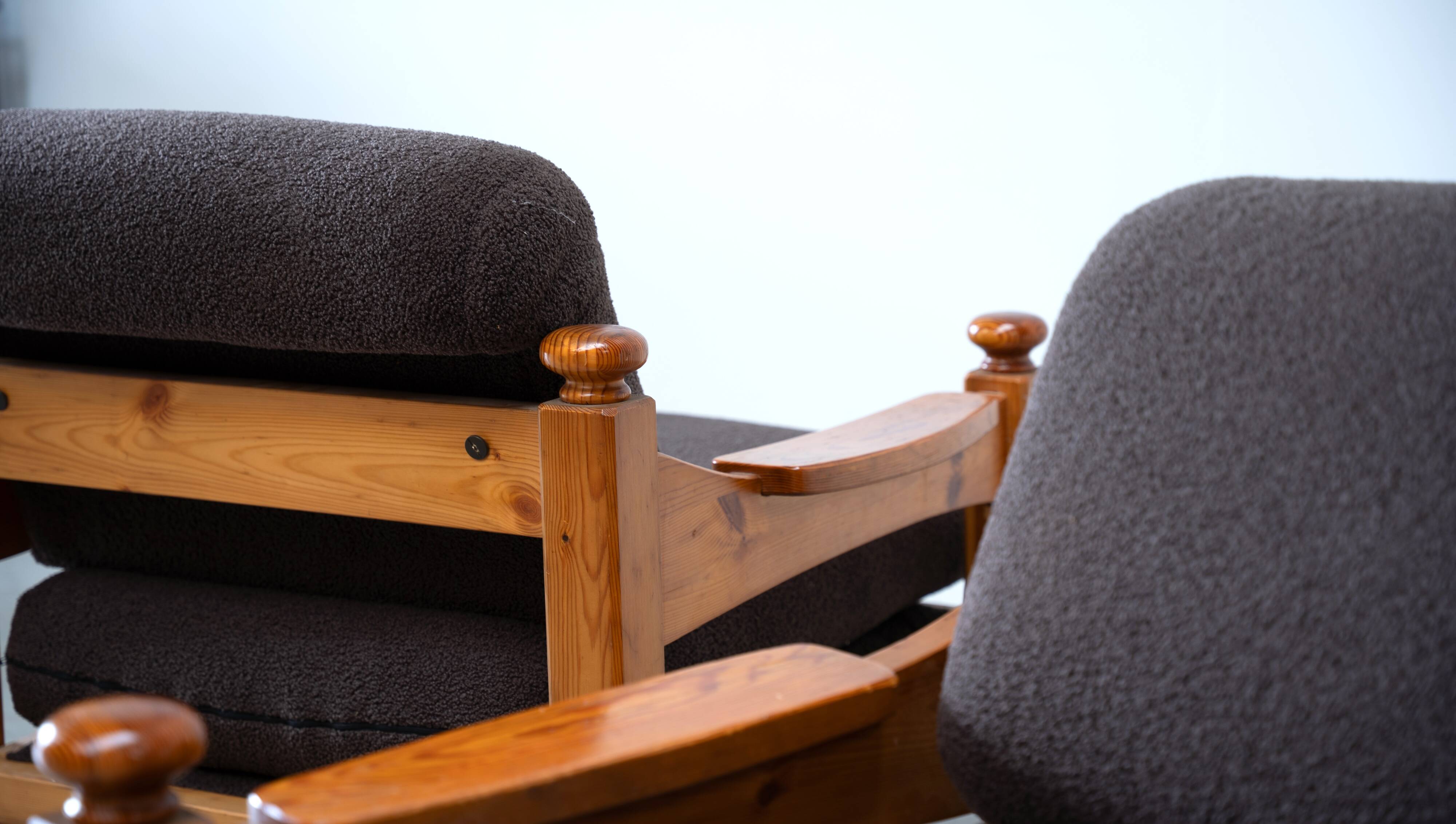 Set of two pine lounge chairs