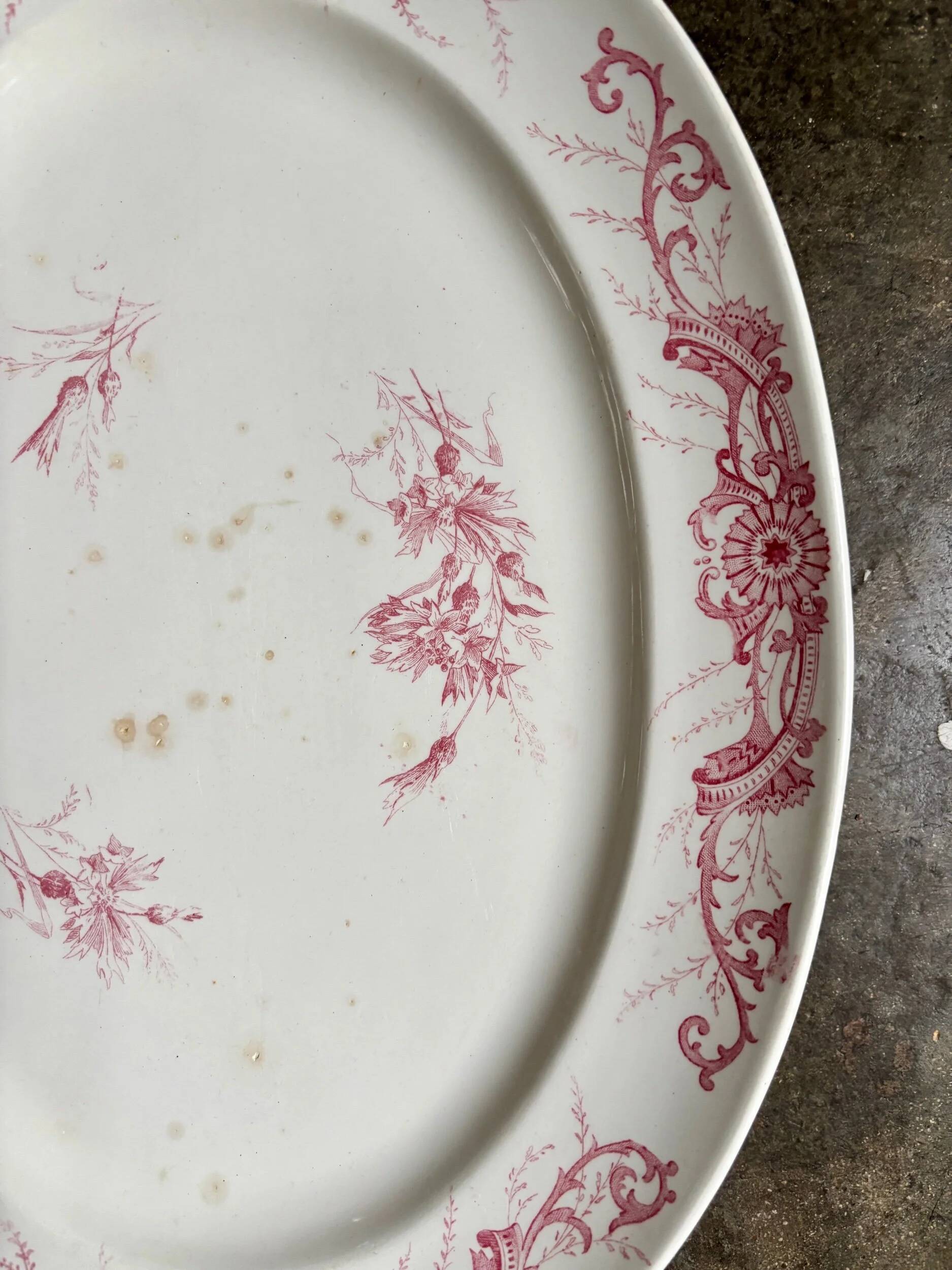 Creil & Montereau oval dish in pink ironstone, "Centaurée" service