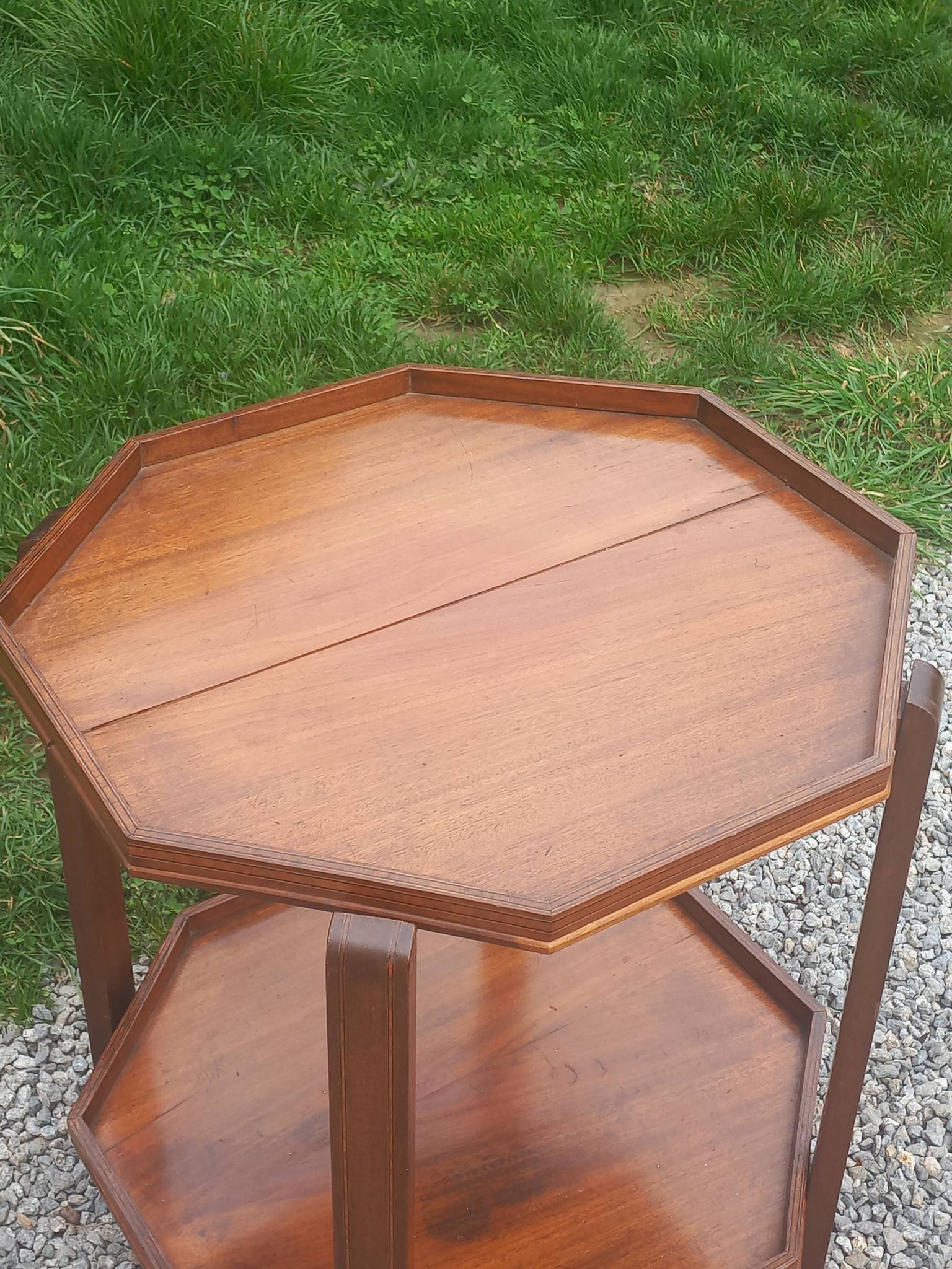 Art Deco folding side table in mahogany with double top marquetry.