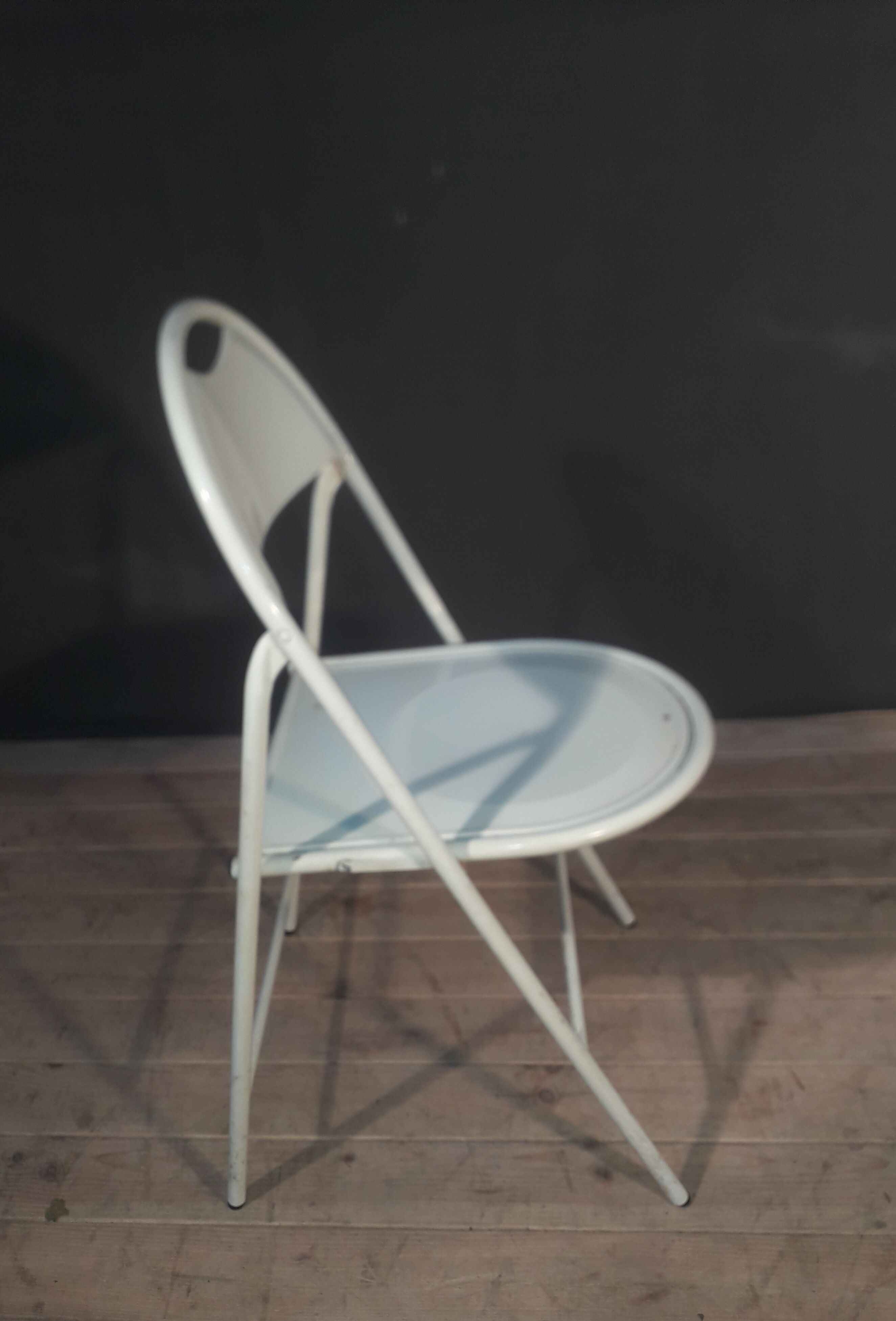 Series of 4 metal folding chairs