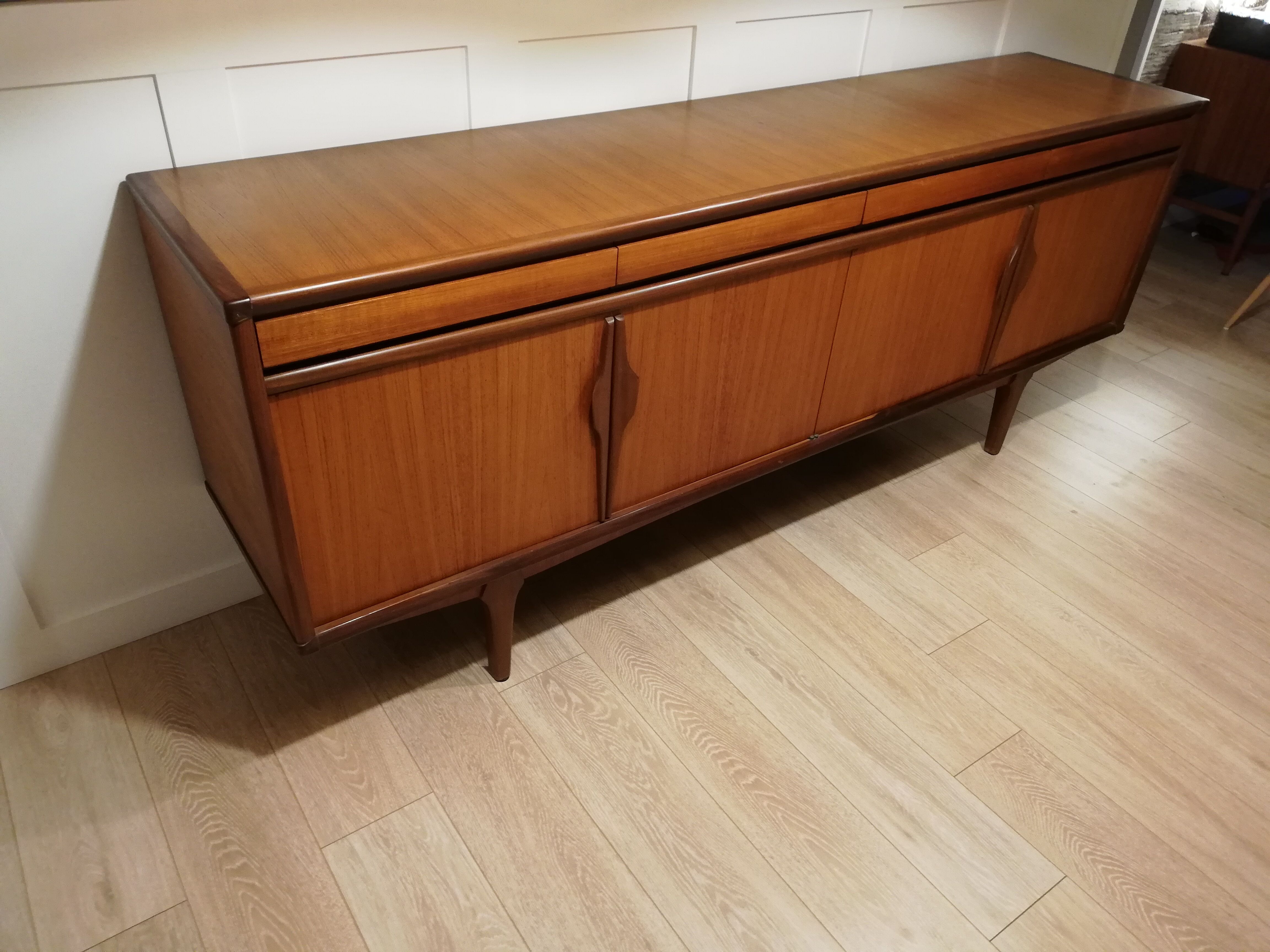 Scandinavian line in vintage teak