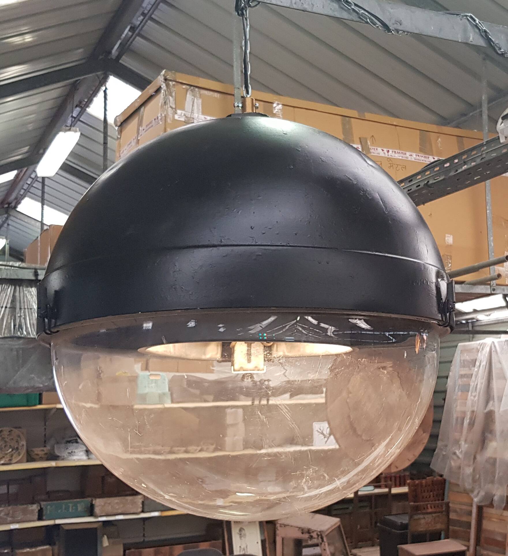 Old lantern - public lighting suspension of the city of Paris