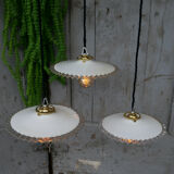 Suspension with lace opaline lampshade