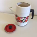 Cafetière en tôle émaillée