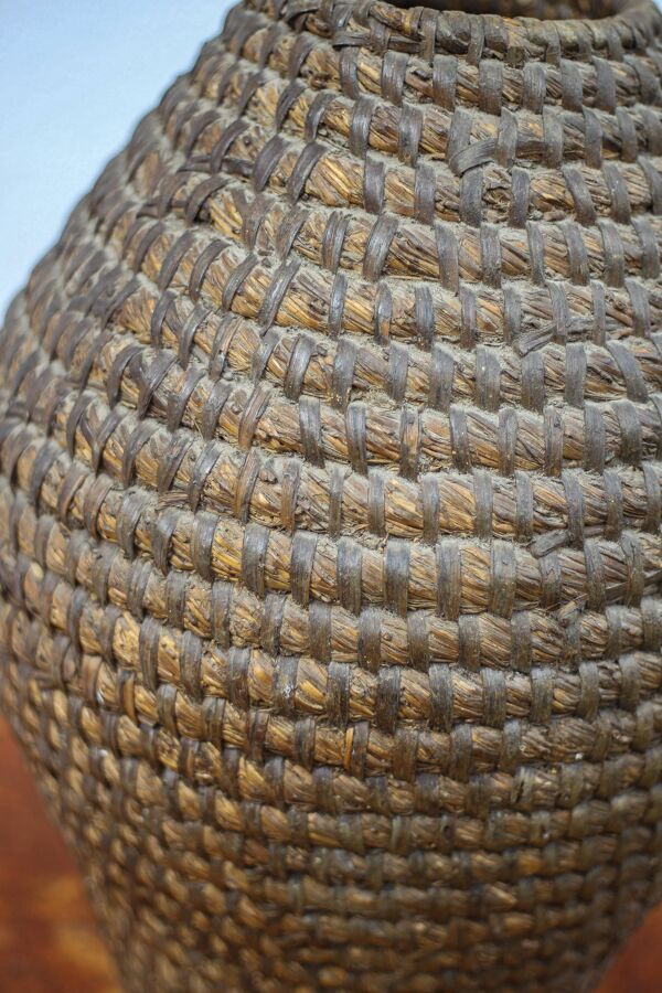 Panier ancien, bourgne paille et ronce, panier tressé, décoration intérieur