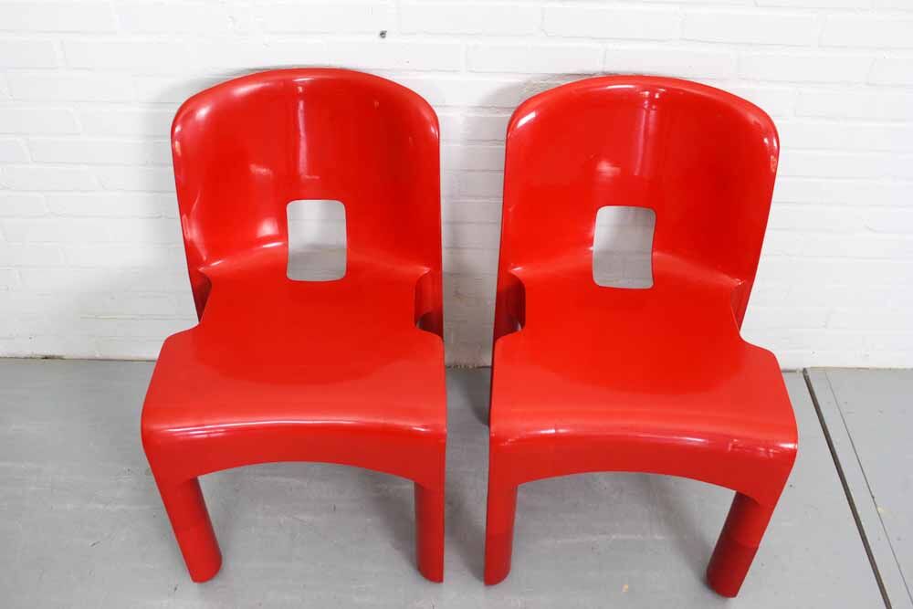 Ensemble de 2 chaises en plastique Universelle Red Joe Colombo de Kartell, Italie, 1967