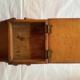 Petite travailleuse en bois vintage