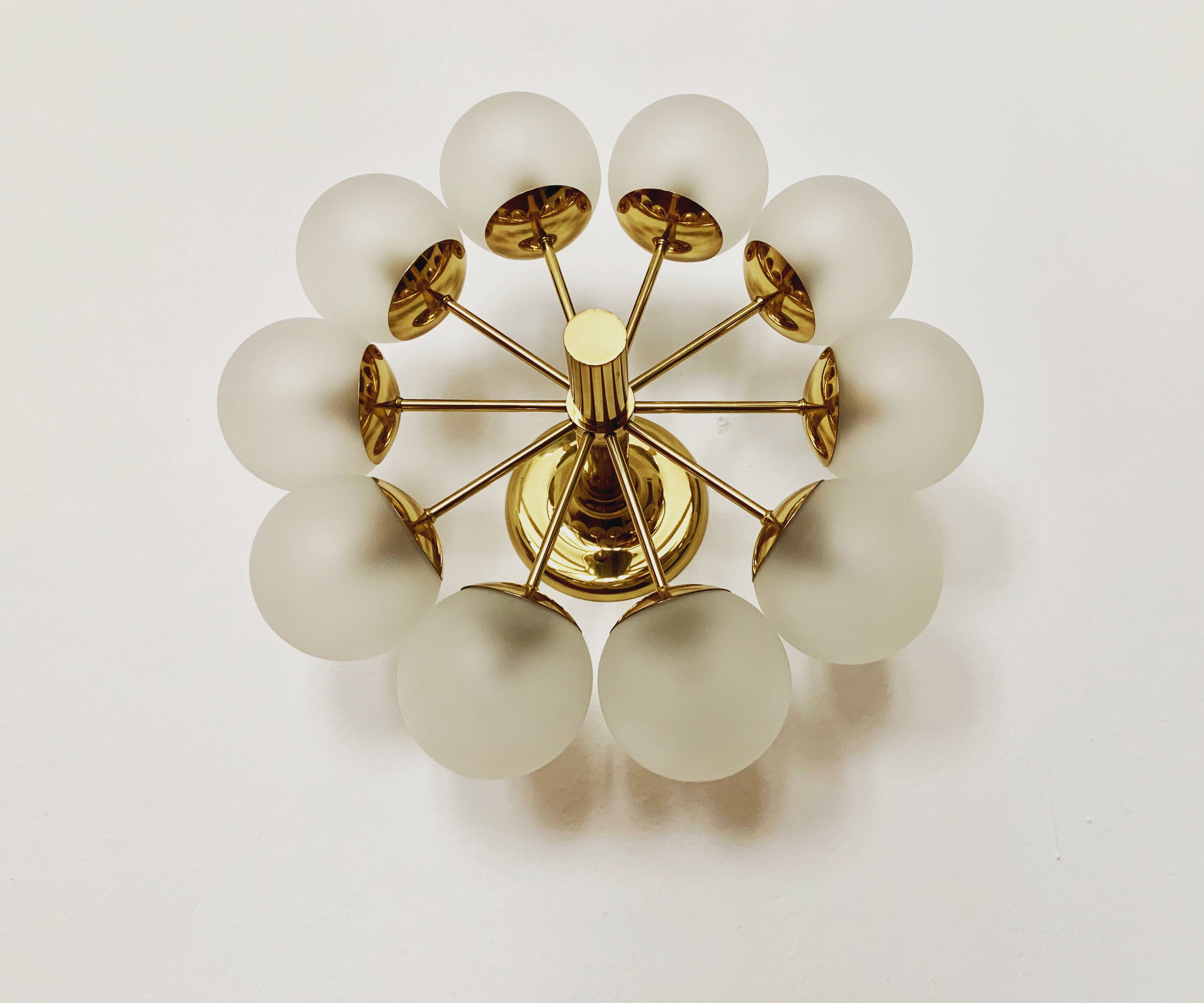 Lampe de plafond Sputnik en laiton par Kaiser Leuchten