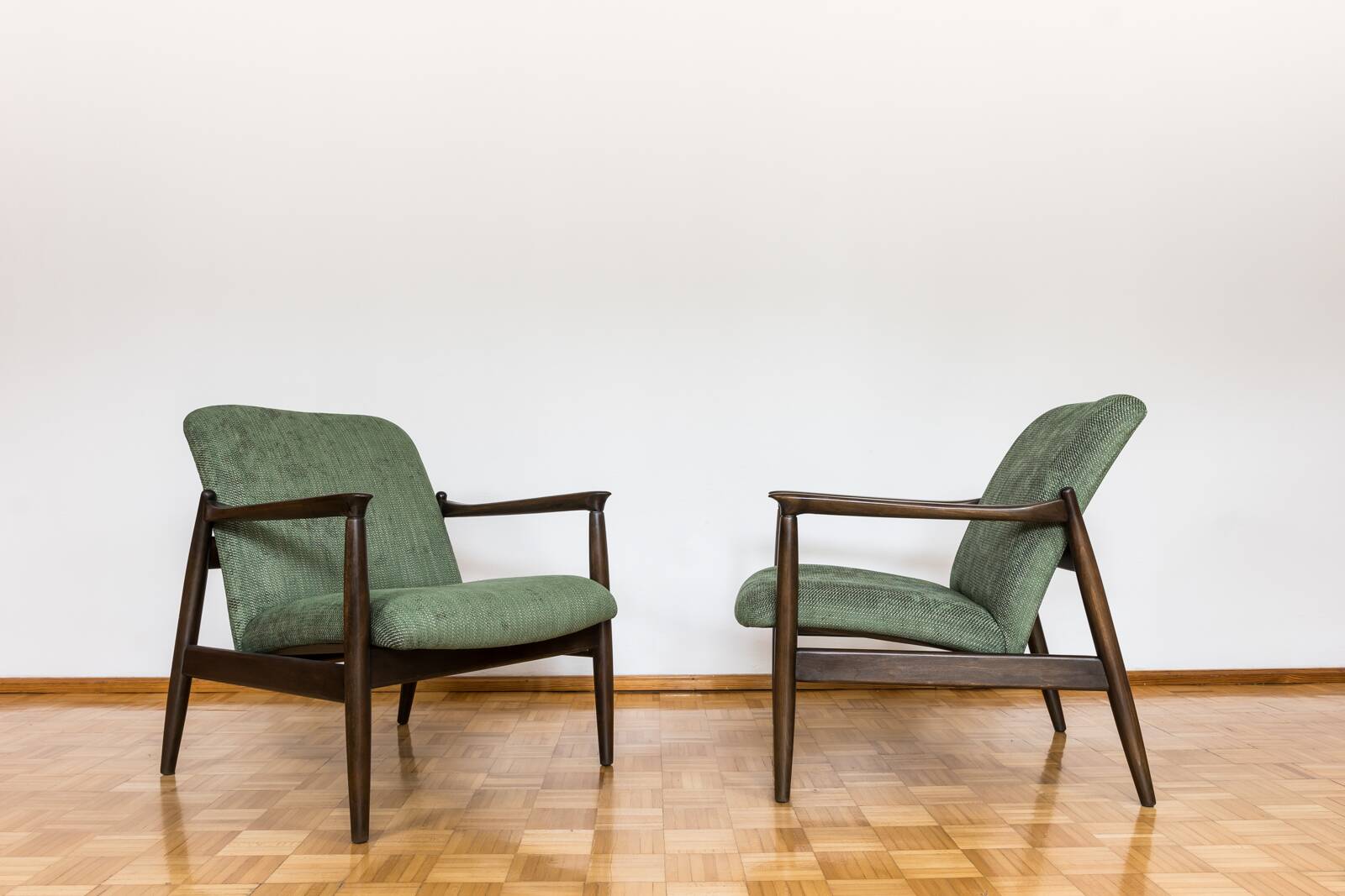 Paire de fauteuils GFM64 par Edmund Homa années 1960