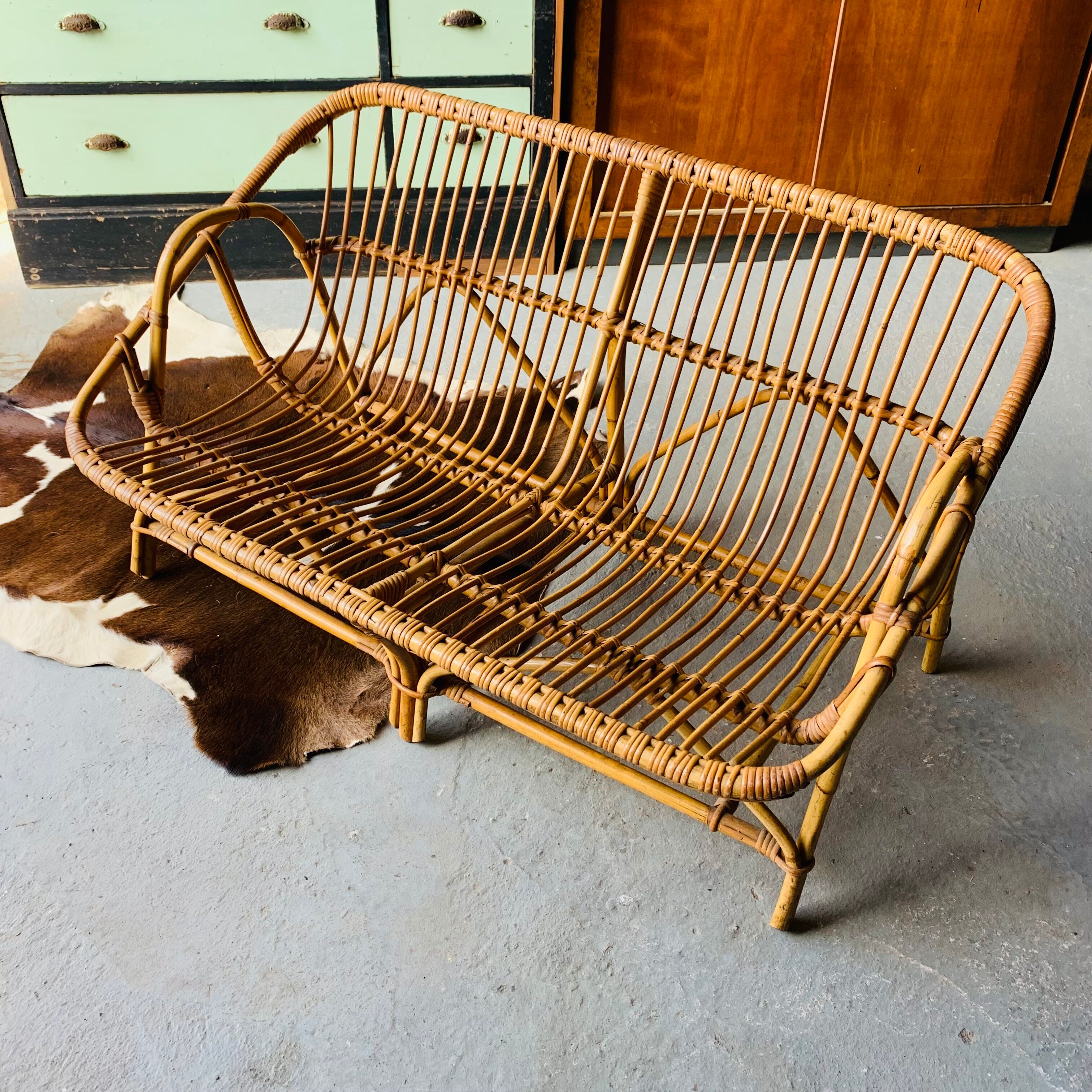 2-seater rattan sofa