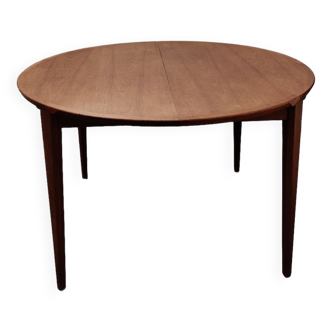 Henry Rosengren Hansen dining table