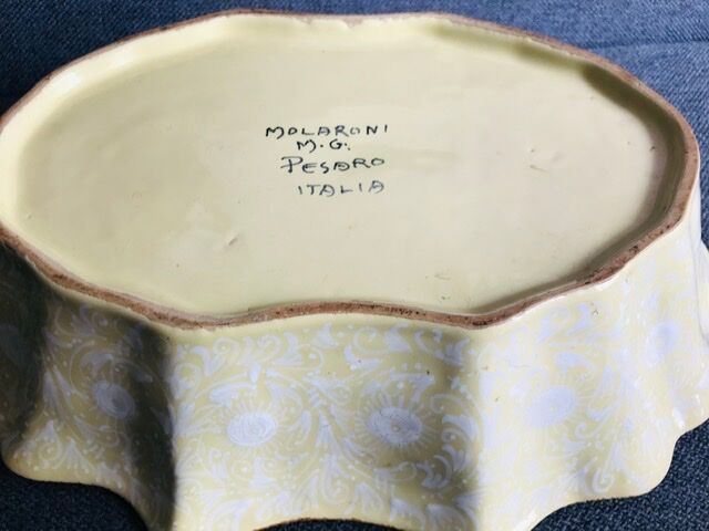 Plat creux signé Molaroni Pesaro