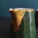 Ensemble de deux pots à lait vintage français en vert et or, Manuguet, Tarbes Lourdes