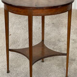 Round pedestal table