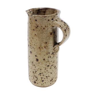 Sandstone pitcher