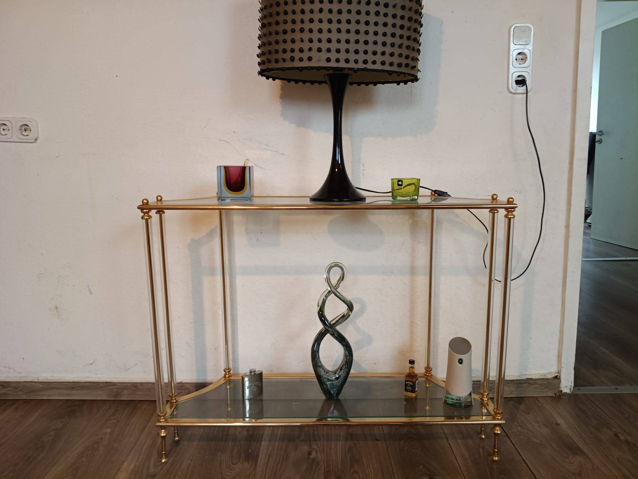 Console "Hollywood Regency" en laiton, plexiglas et verre, circa 1970