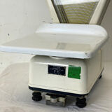 Vintage grocery scale 50's