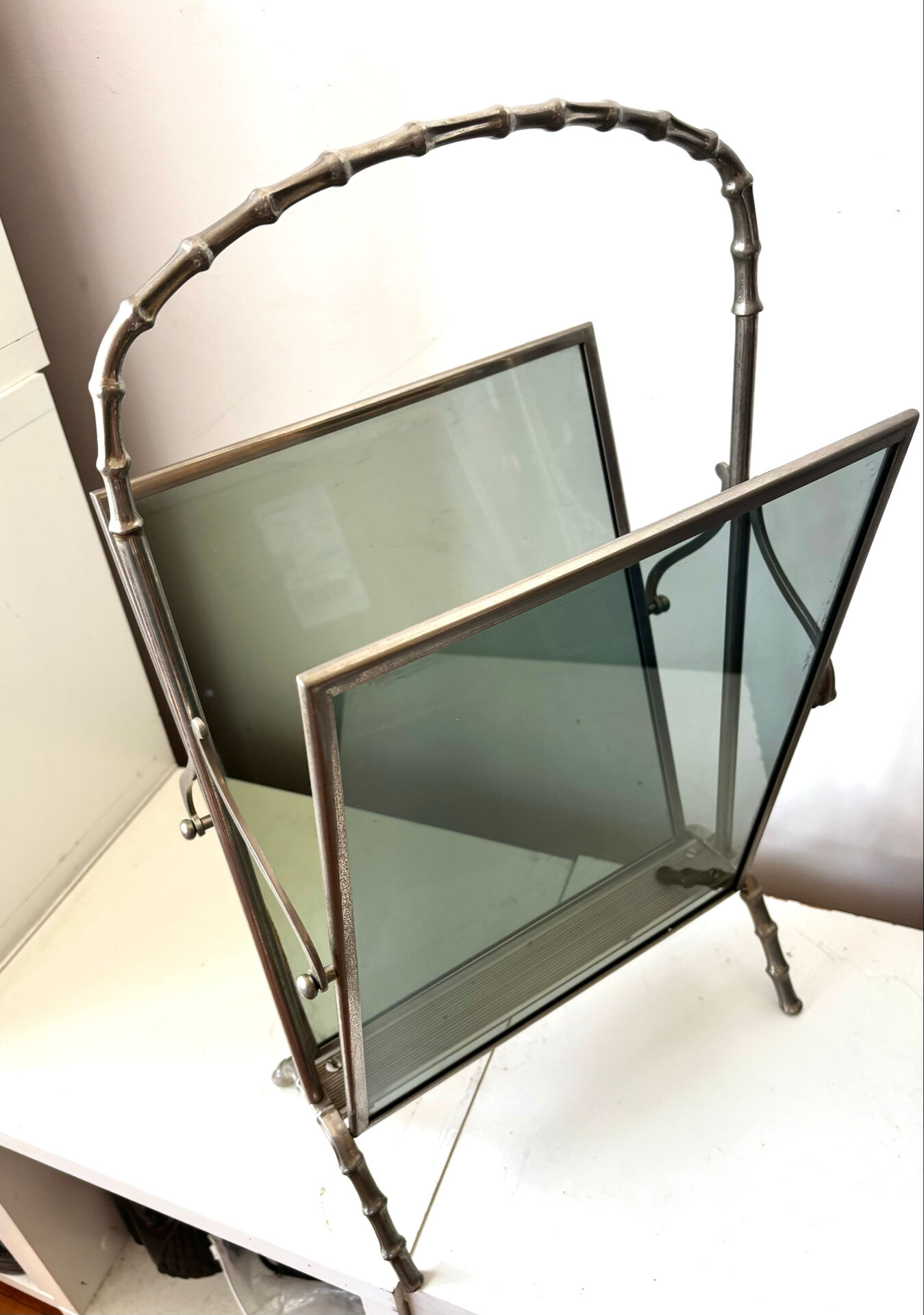 Porte revues en verre Maison Baguès