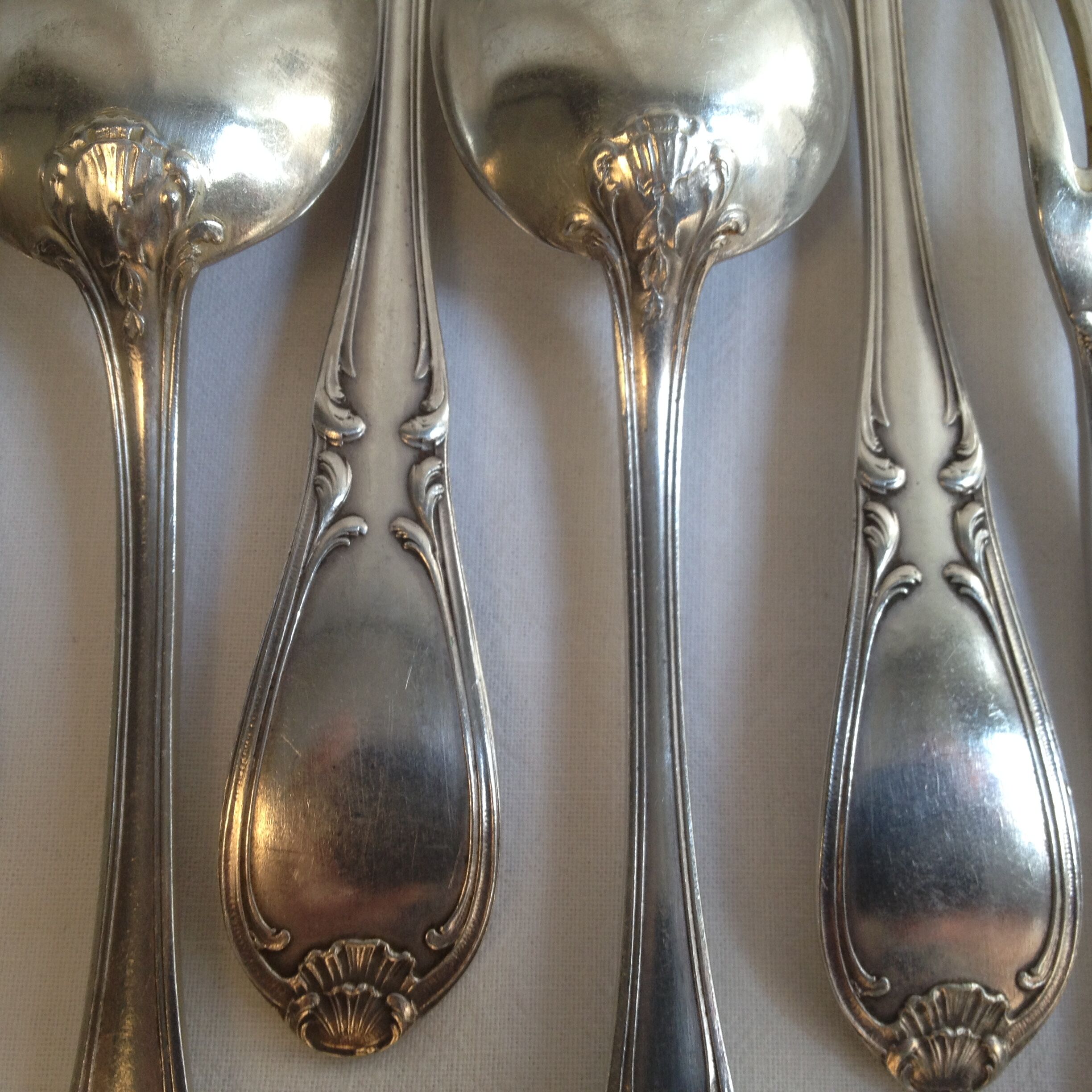 Housewife "Au Bon Marché" in silver metal rocaille model