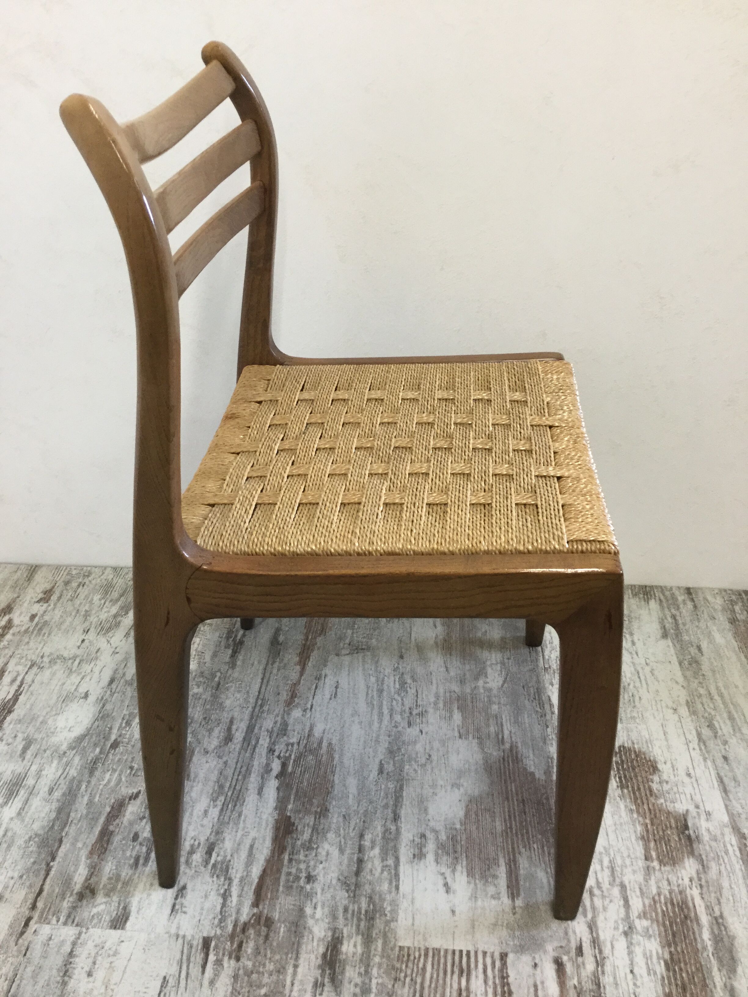 Scandinavian chairs x6