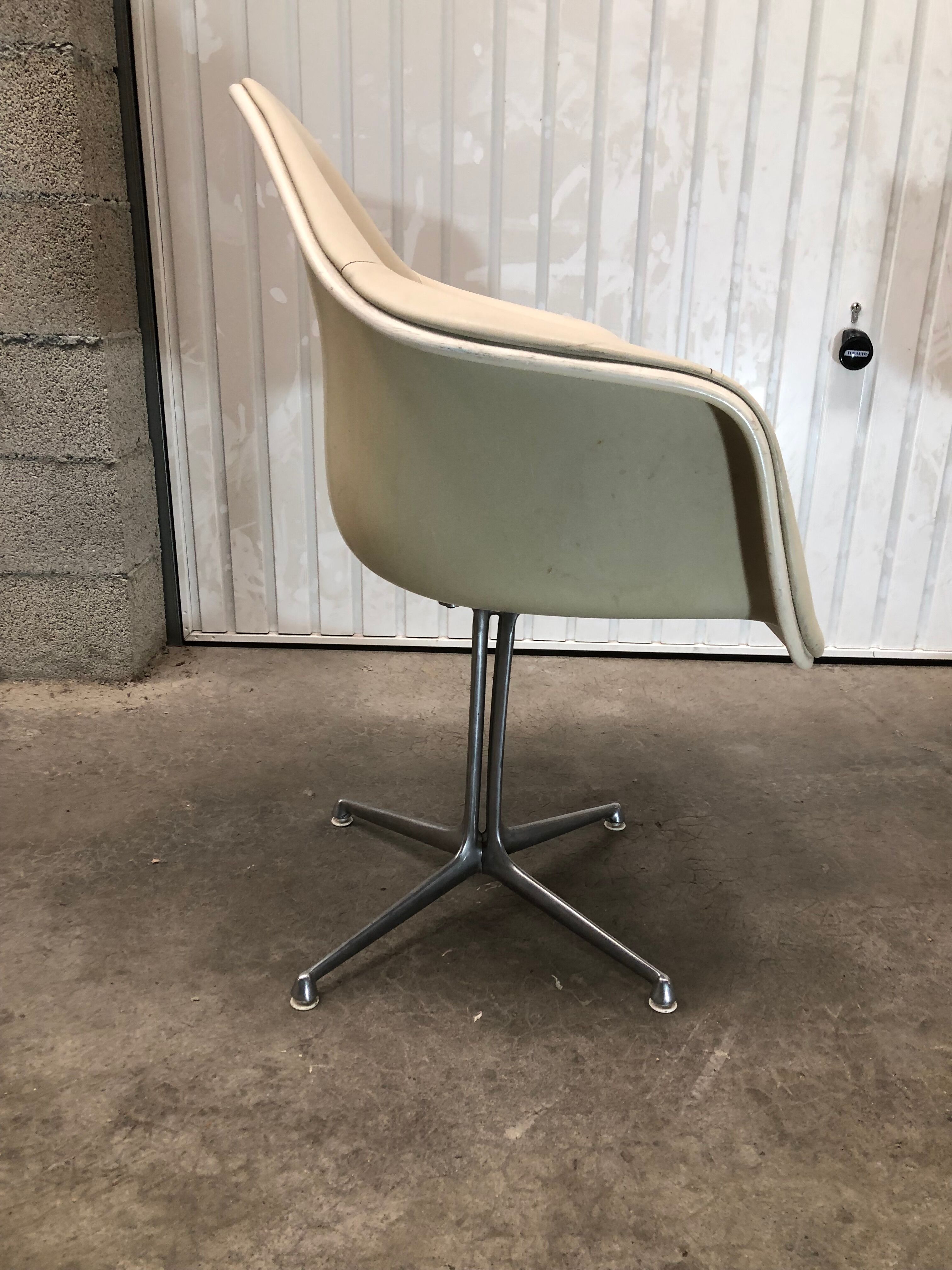 pair of armchairs la fonda design Charles Eames 1970