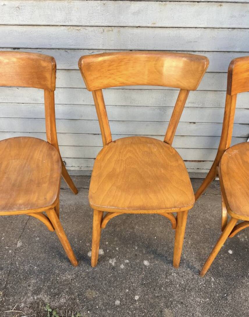 (Lot) 5 honey-coloured bistro chairs