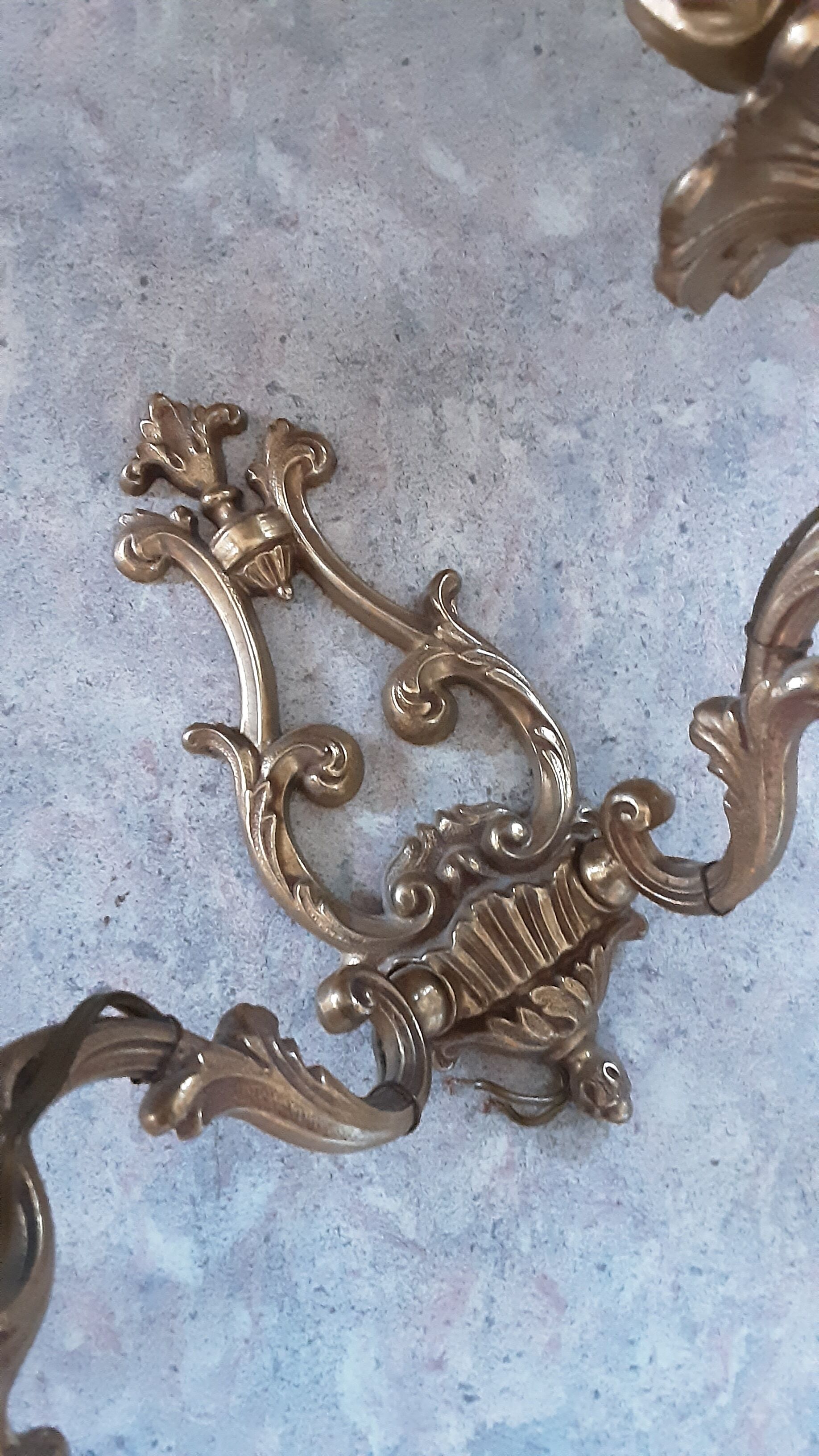 Pair of gold bronze appliques - year 60