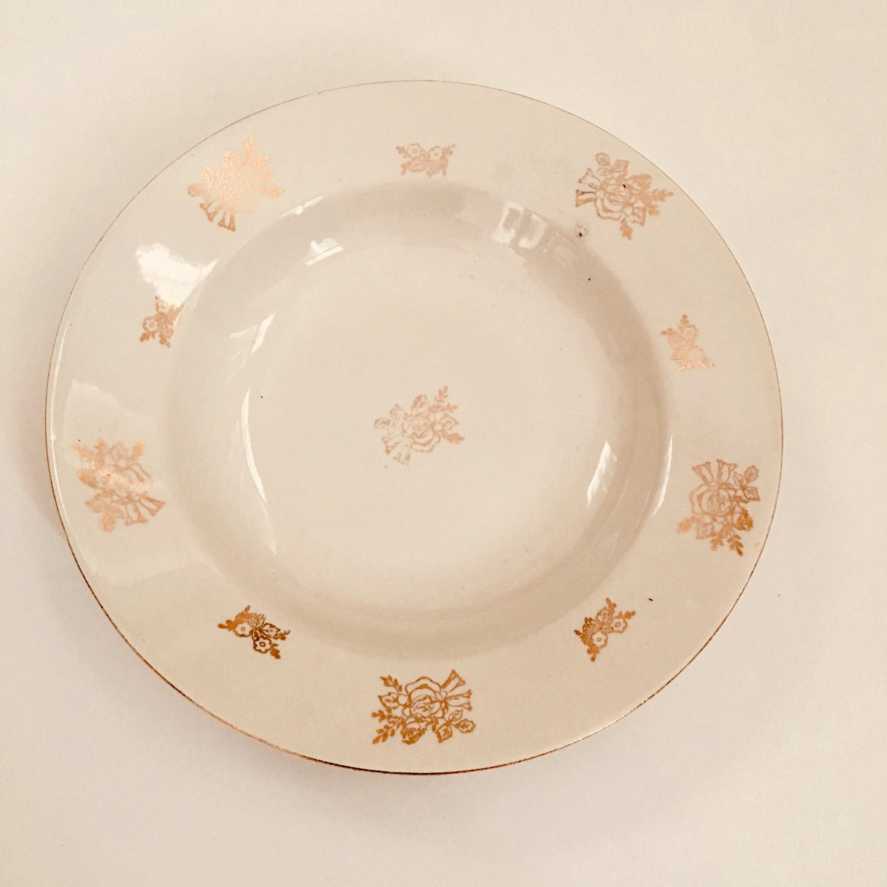 Mismatched hollow plates 1930s