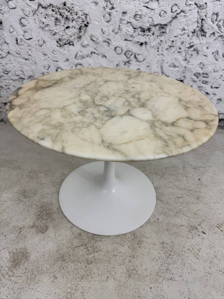 Tulip Gueridon by Saarinen for Knoll