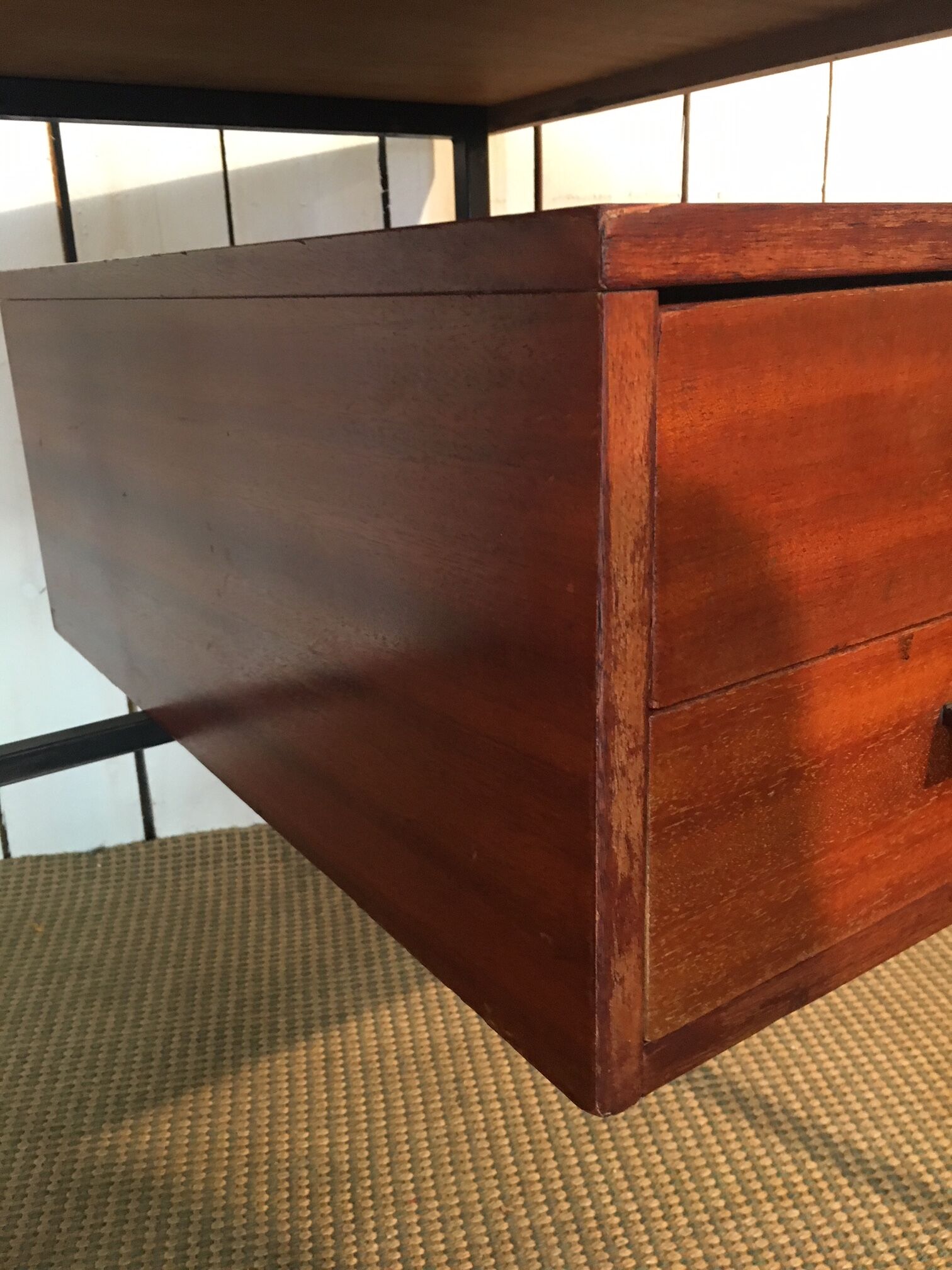 Bureau des années 50