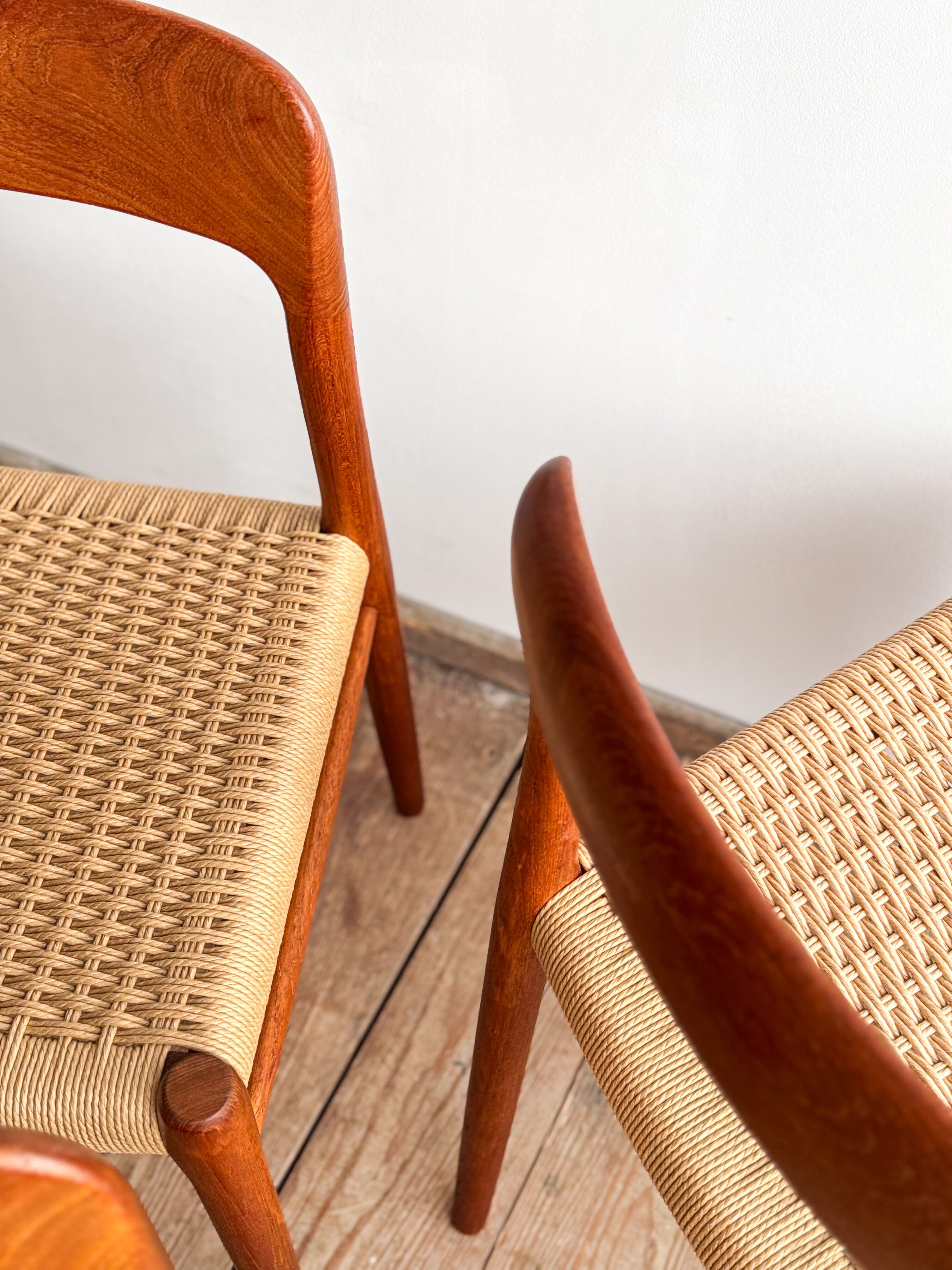 Ensemble de 4 chaises de salle à manger modèle 75 en teck, Niels O. Møller