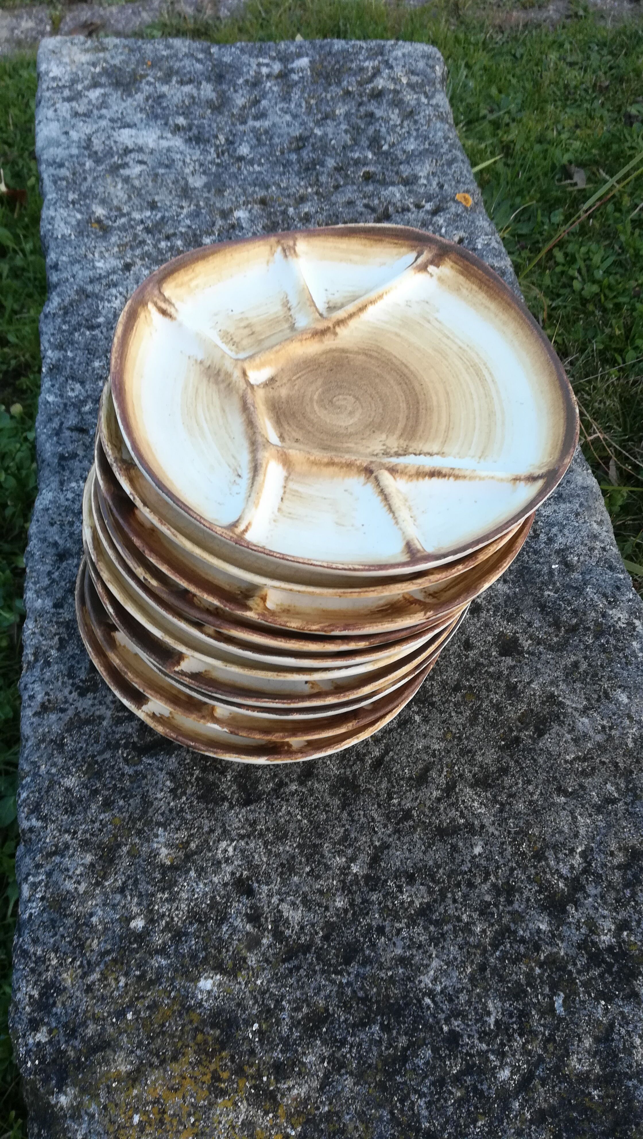 10 Longchamp factory fondue plates