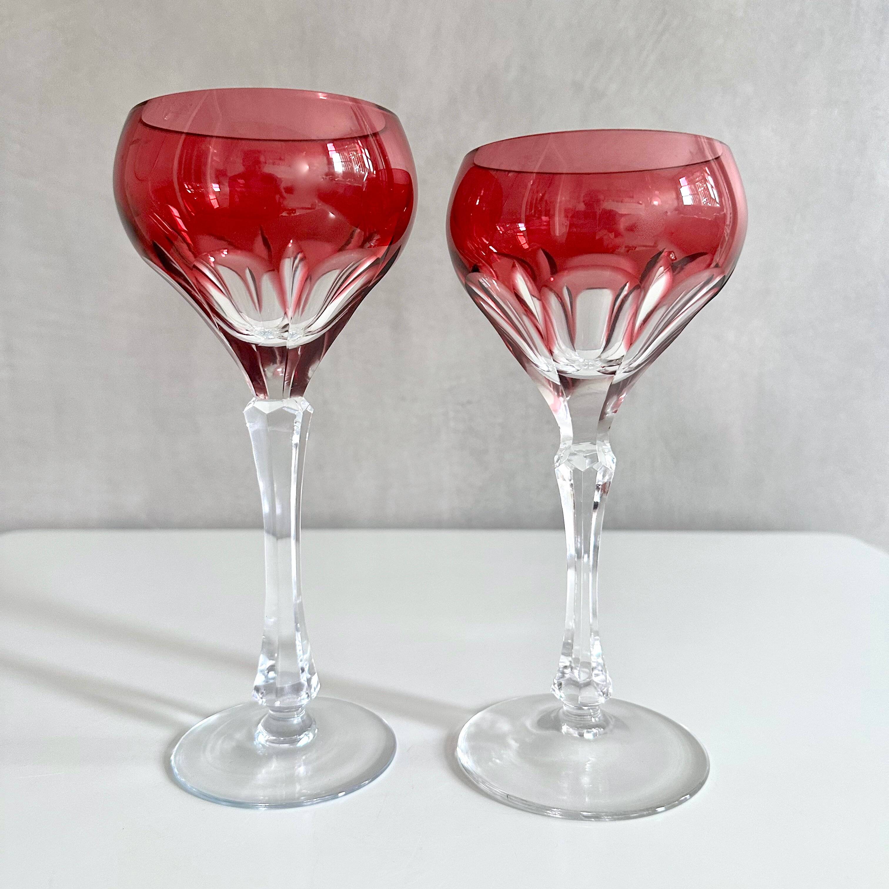 Coloured crystal glasses, wine glasses, set of 3, mid century bar