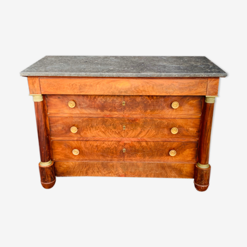 Commode en acajou flammée d’époque empire