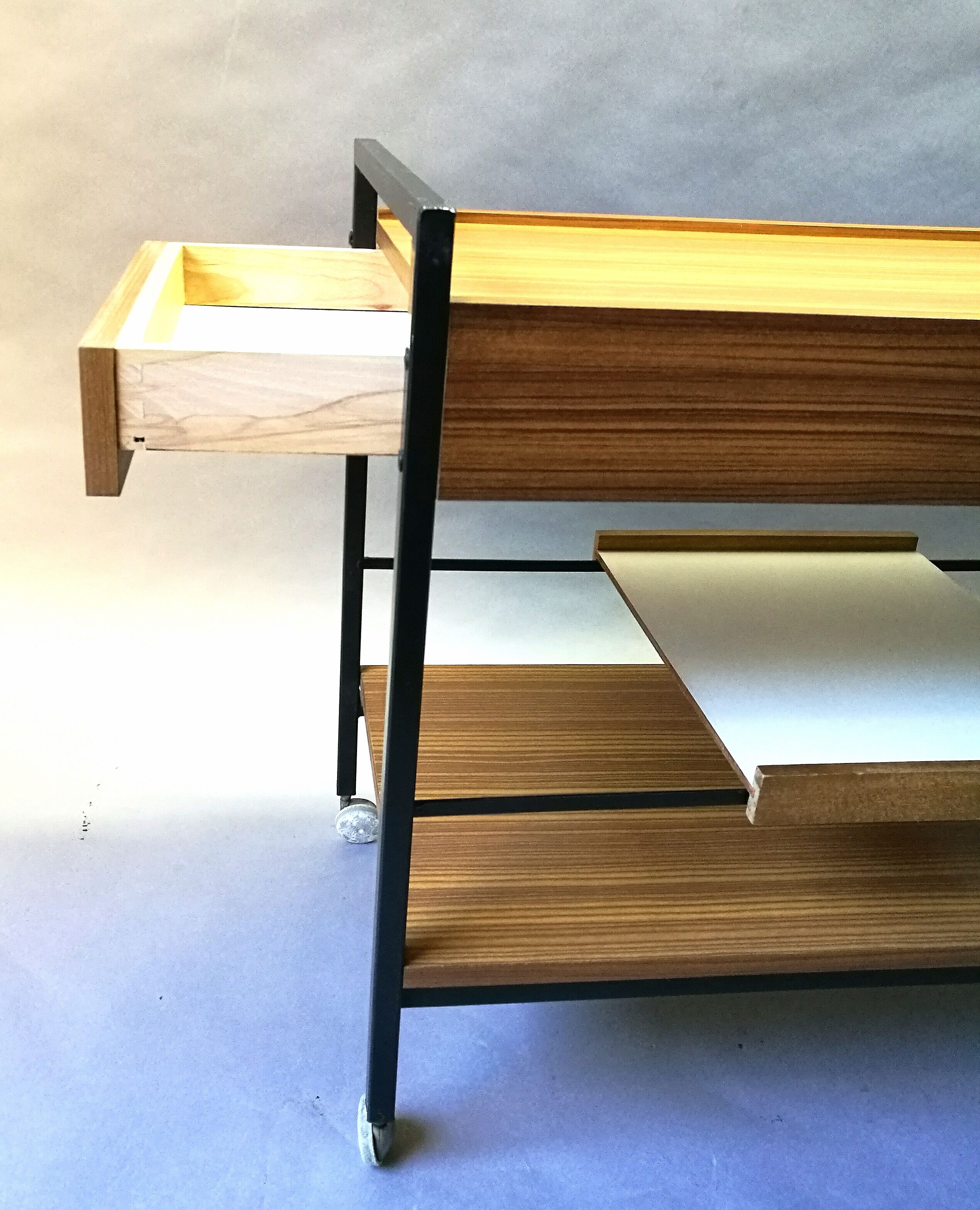 Serving bar design 60s french