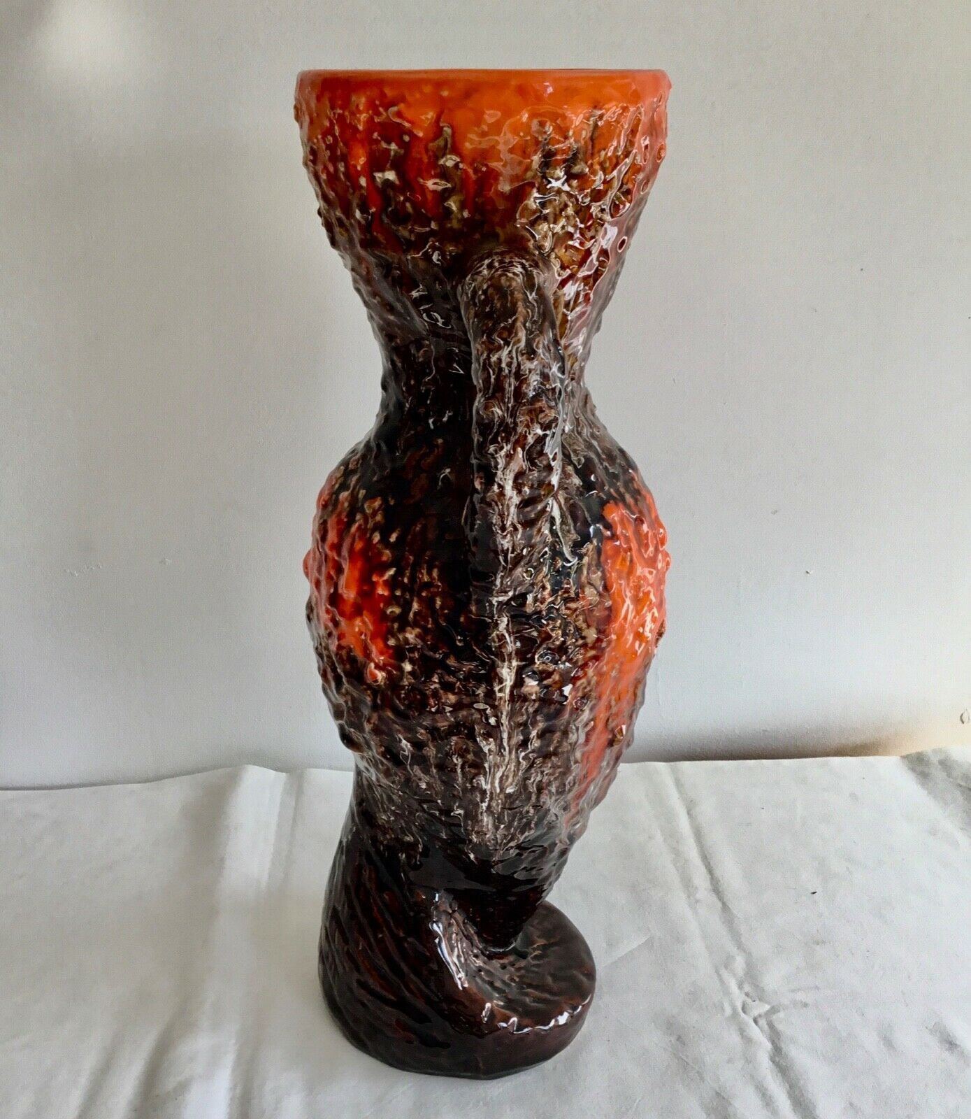 Callauris vintage earthenware amphorae vase