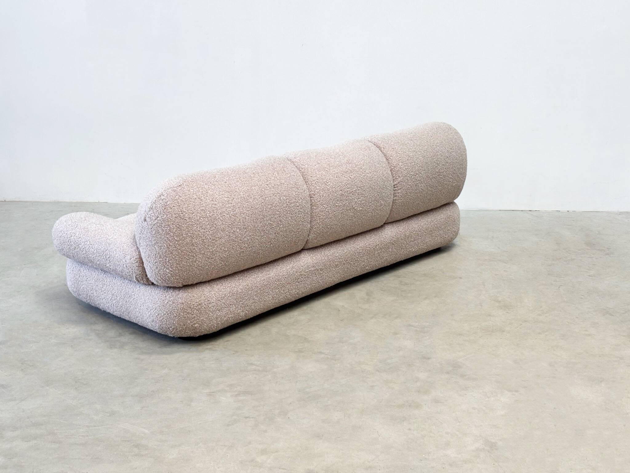 Sapporo sofa by Mobil Girgi