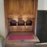 Guillotine secretary