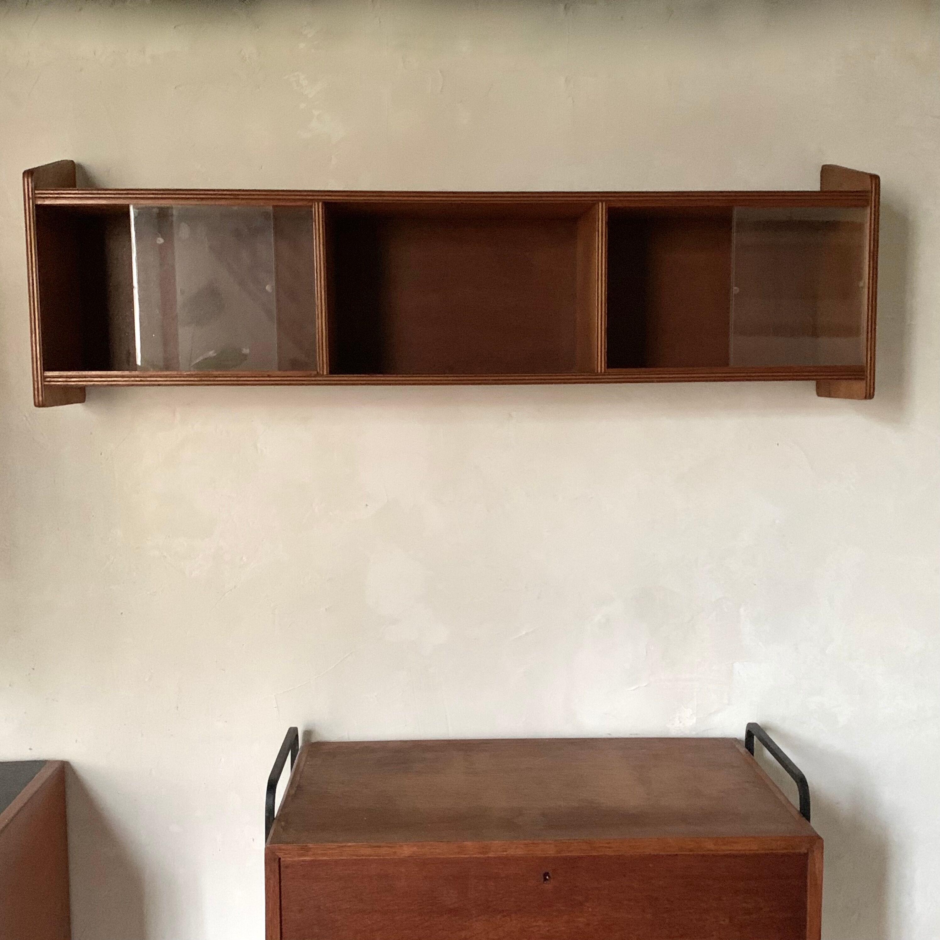 Bookcase vintage pyramidal wall shelf