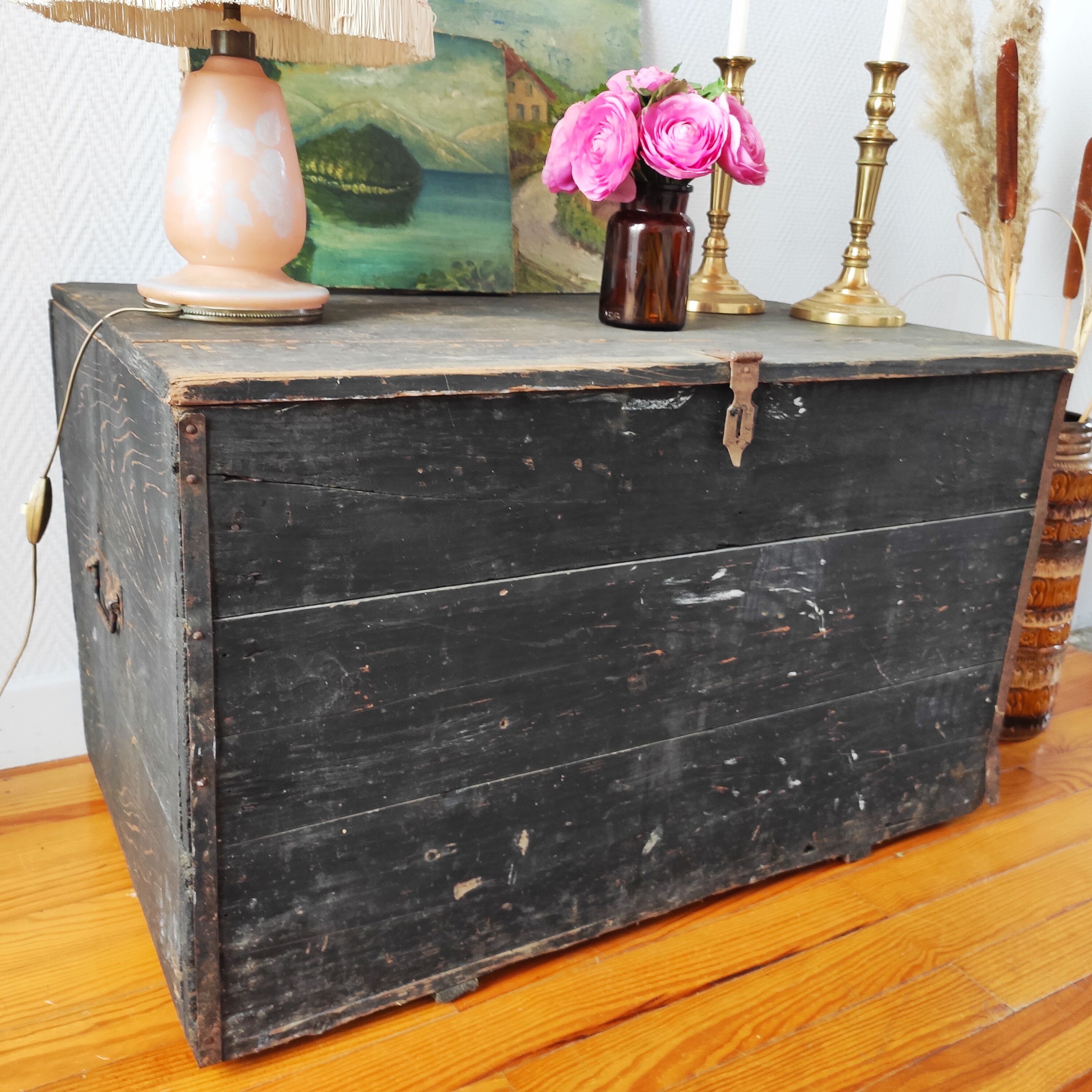 Chest old trunk fir wood