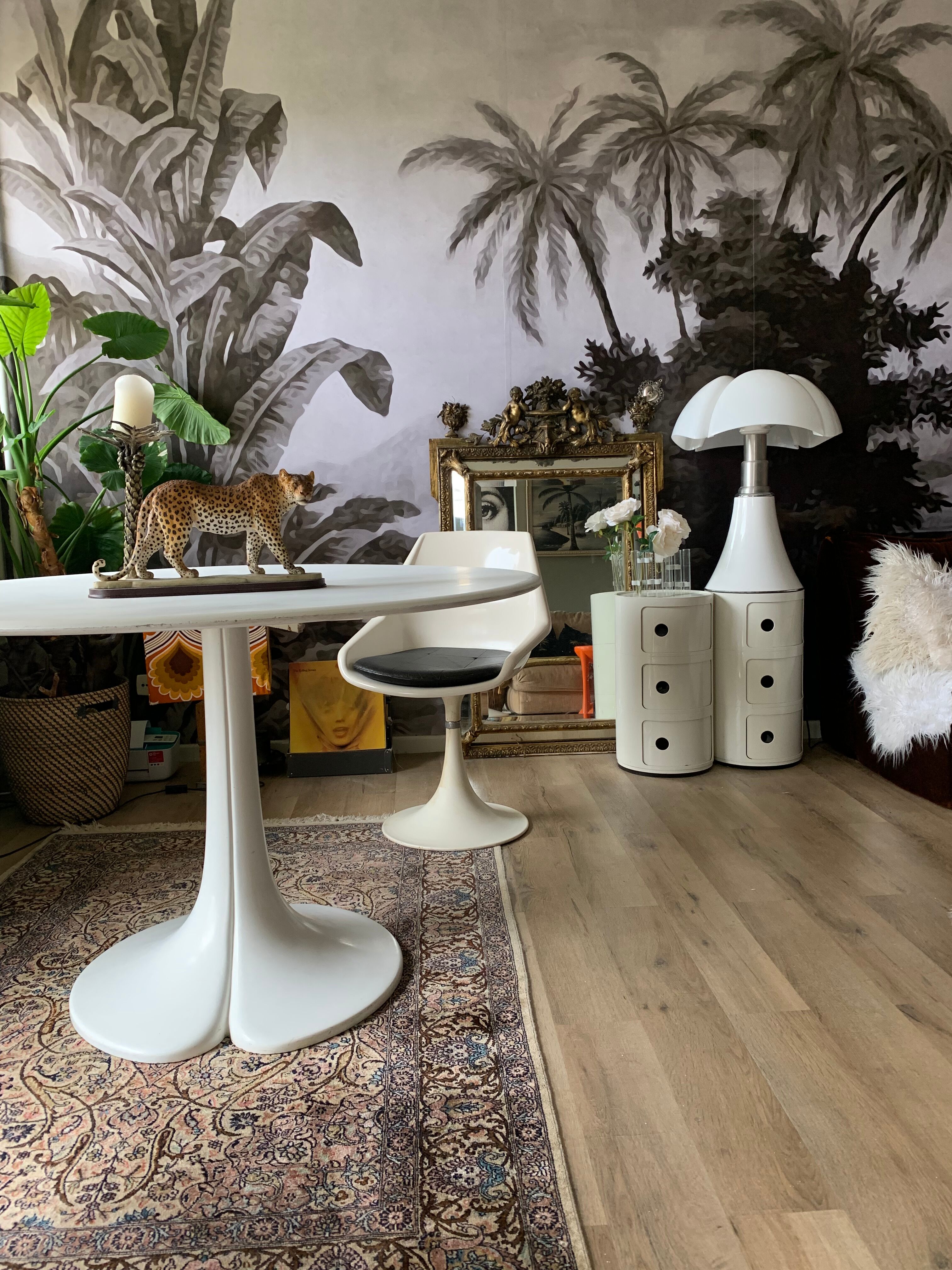 Tulip foot table Christian Adam Airborne